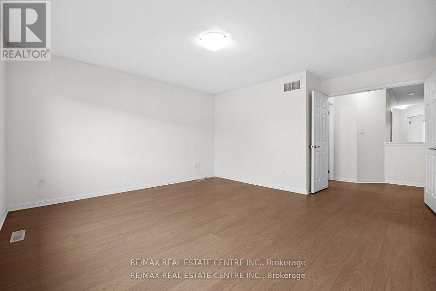 1079 Savoline Boulevard, Milton, Ontario  L9T 8N9 - Photo 19 - W12614968