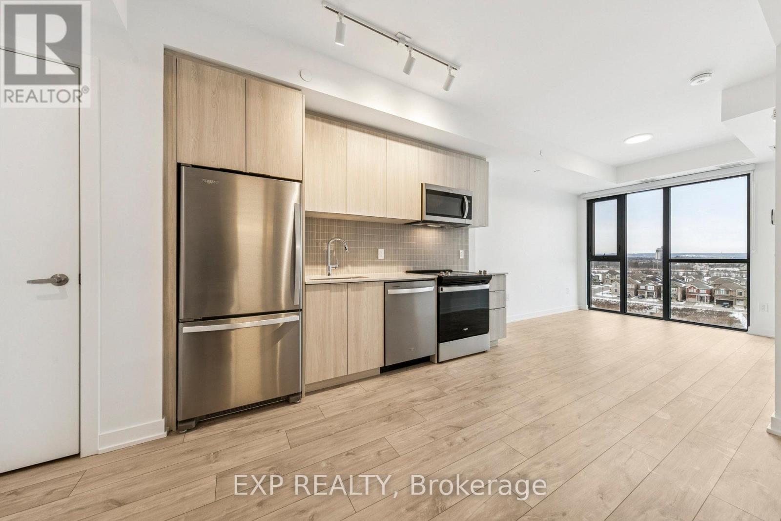 716 - 720 Whitlock Avenue, Milton, Ontario  L9E 2B5 - Photo 8 - W12614980