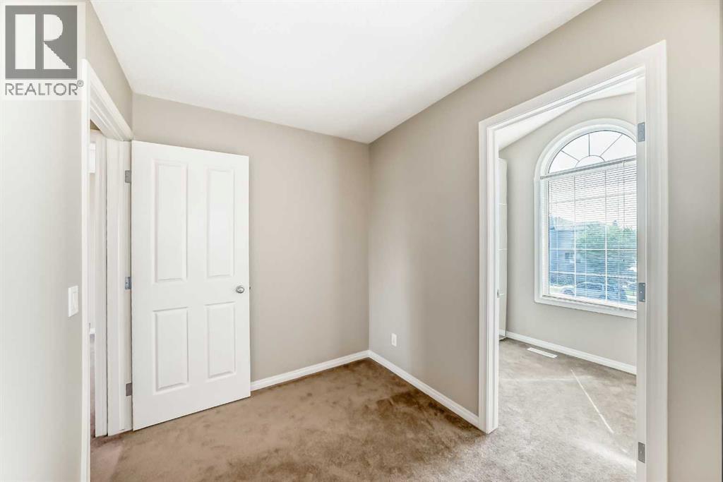 325 West Lakeview Drive, Chestermere, Alberta  T1X 1T2 - Photo 31 - A2255090