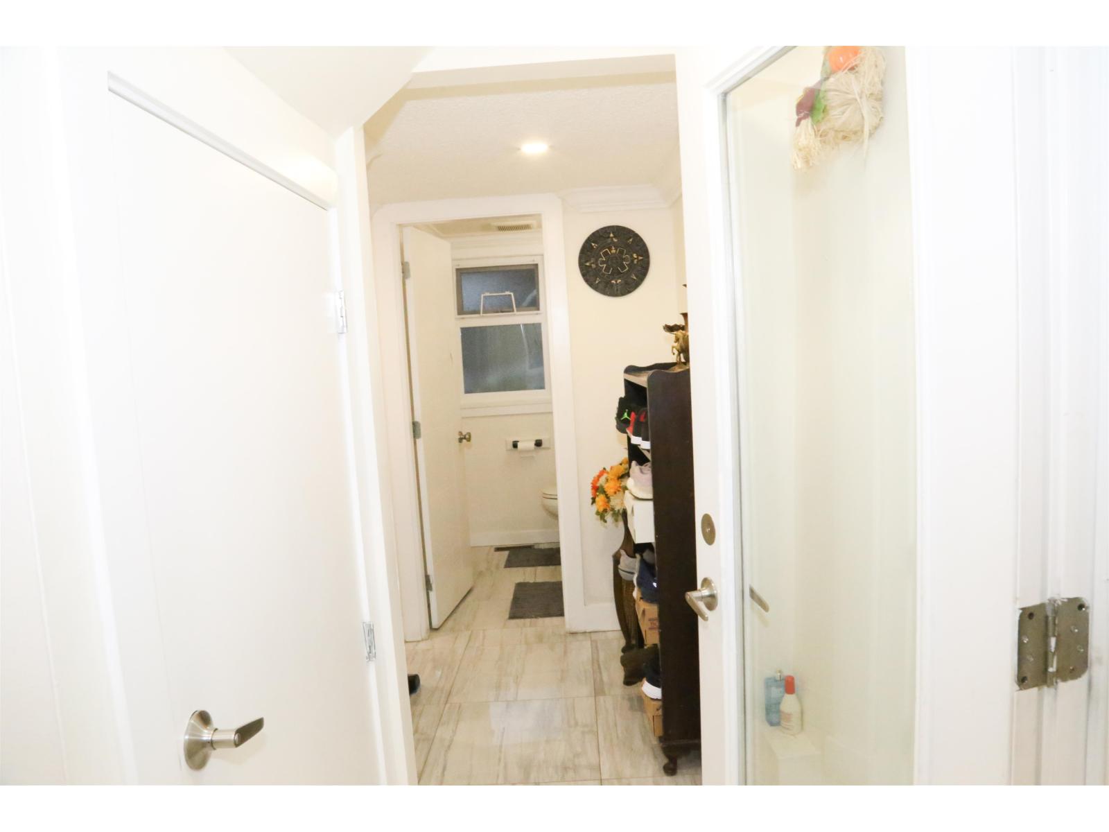 14183 72a Avenue, Surrey, British Columbia  V3W 2R2 - Photo 9 - R3069099