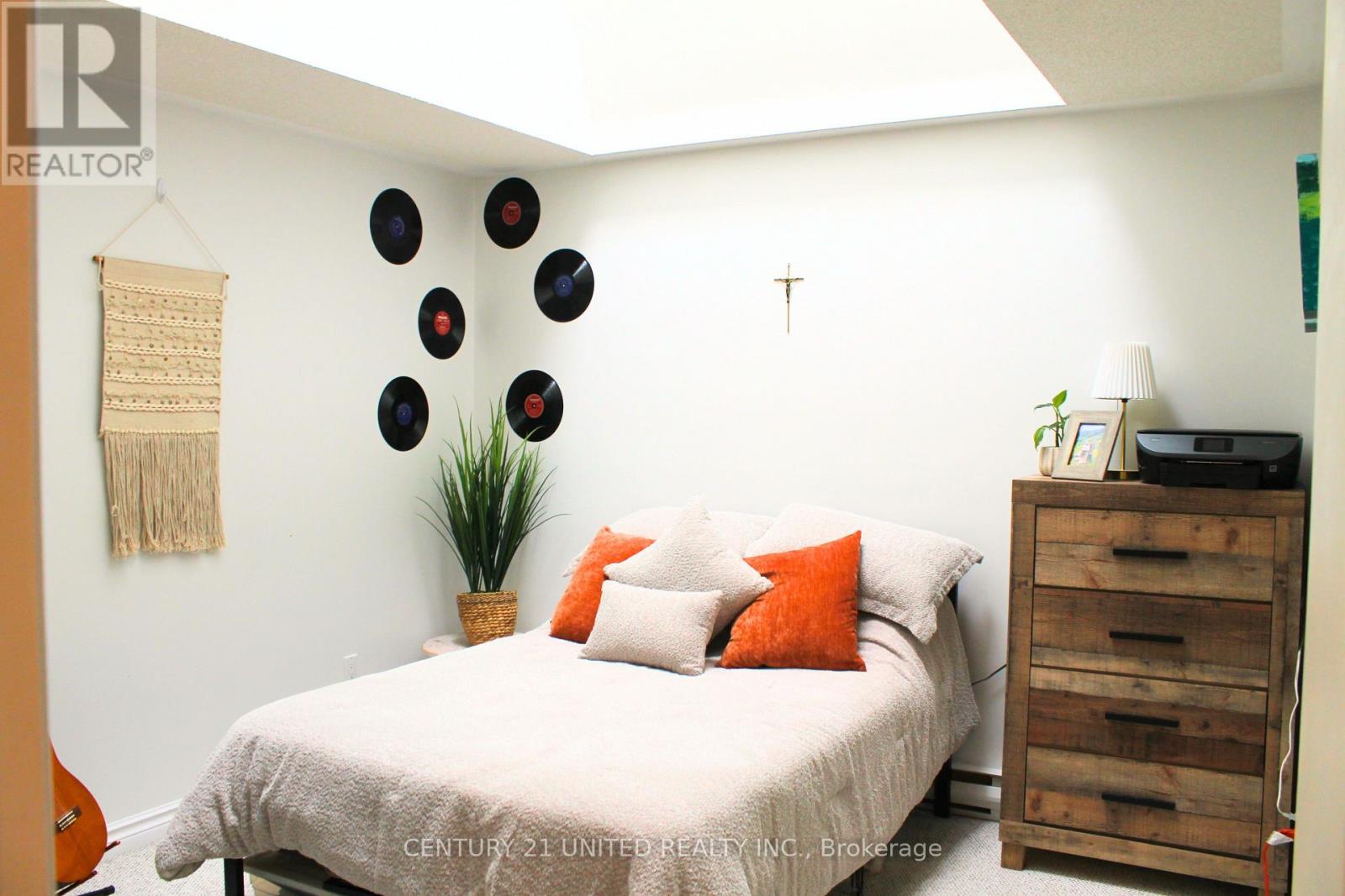 5 - 689 Whitaker Street, Peterborough, Ontario  K9H 7K3 - Photo 10 - X12615100