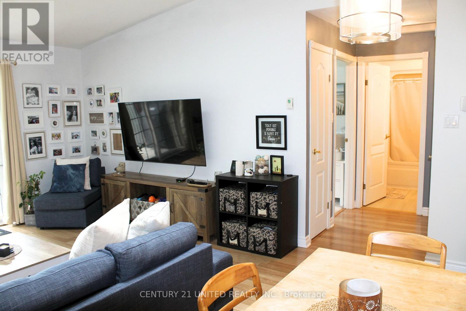 5 - 689 Whitaker Street, Peterborough, Ontario  K9H 7K3 - Photo 6 - X12615100