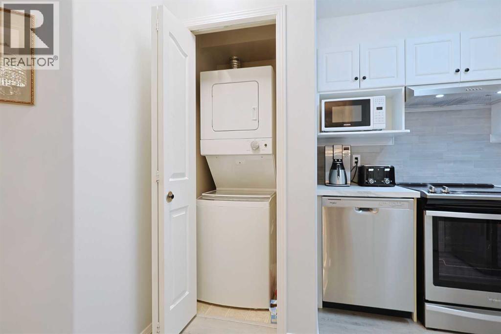 233, 550 Prominence Rise Sw, Calgary, Alberta  T3H 5J1 - Photo 12 - A2272326