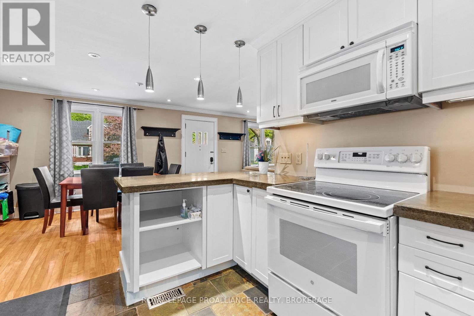 168 Macdonnell Street, Kingston (Central City East), Ontario  K7L 4B8 - Photo 14 - X12615044