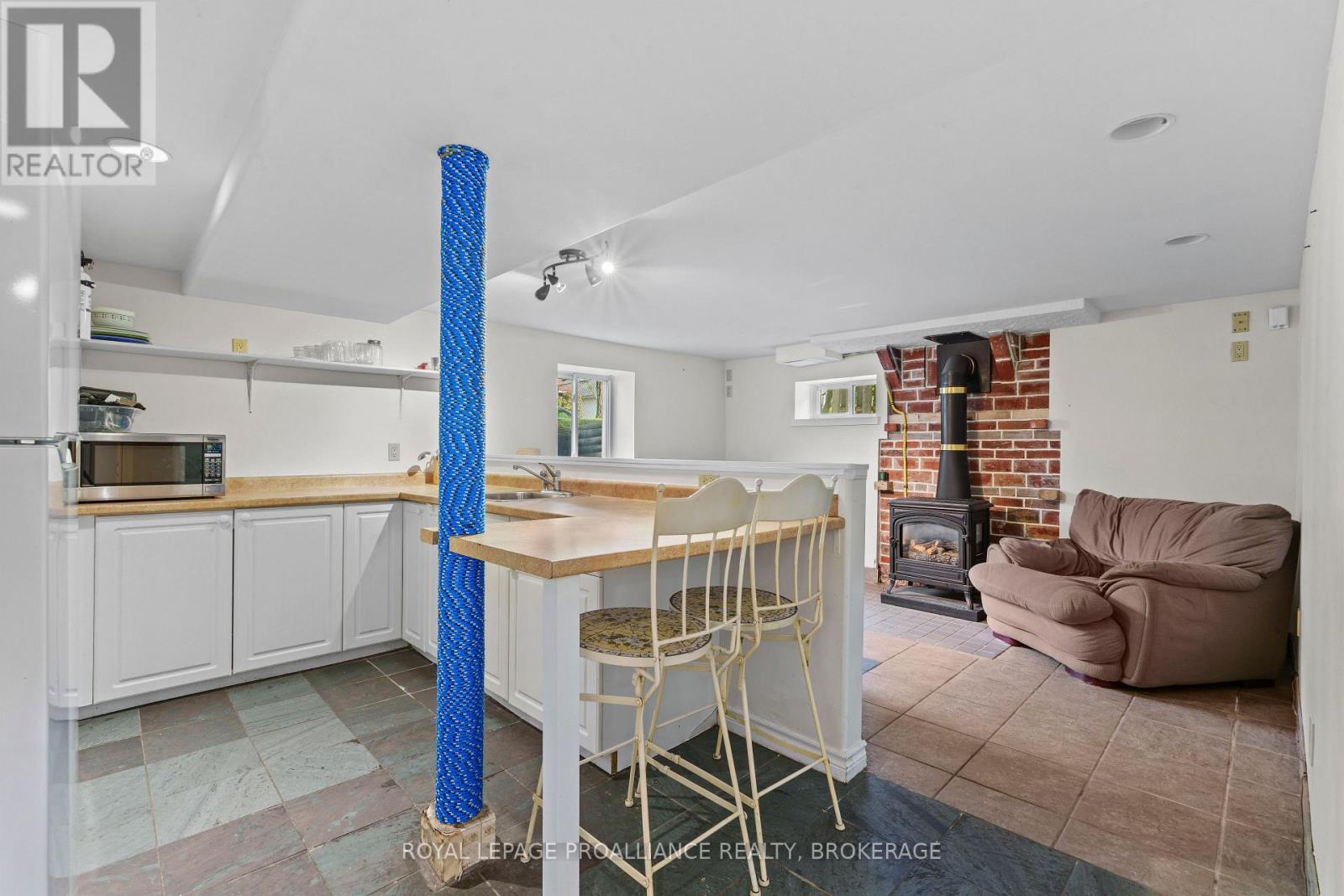 168 Macdonnell Street, Kingston (Central City East), Ontario  K7L 4B8 - Photo 22 - X12615044