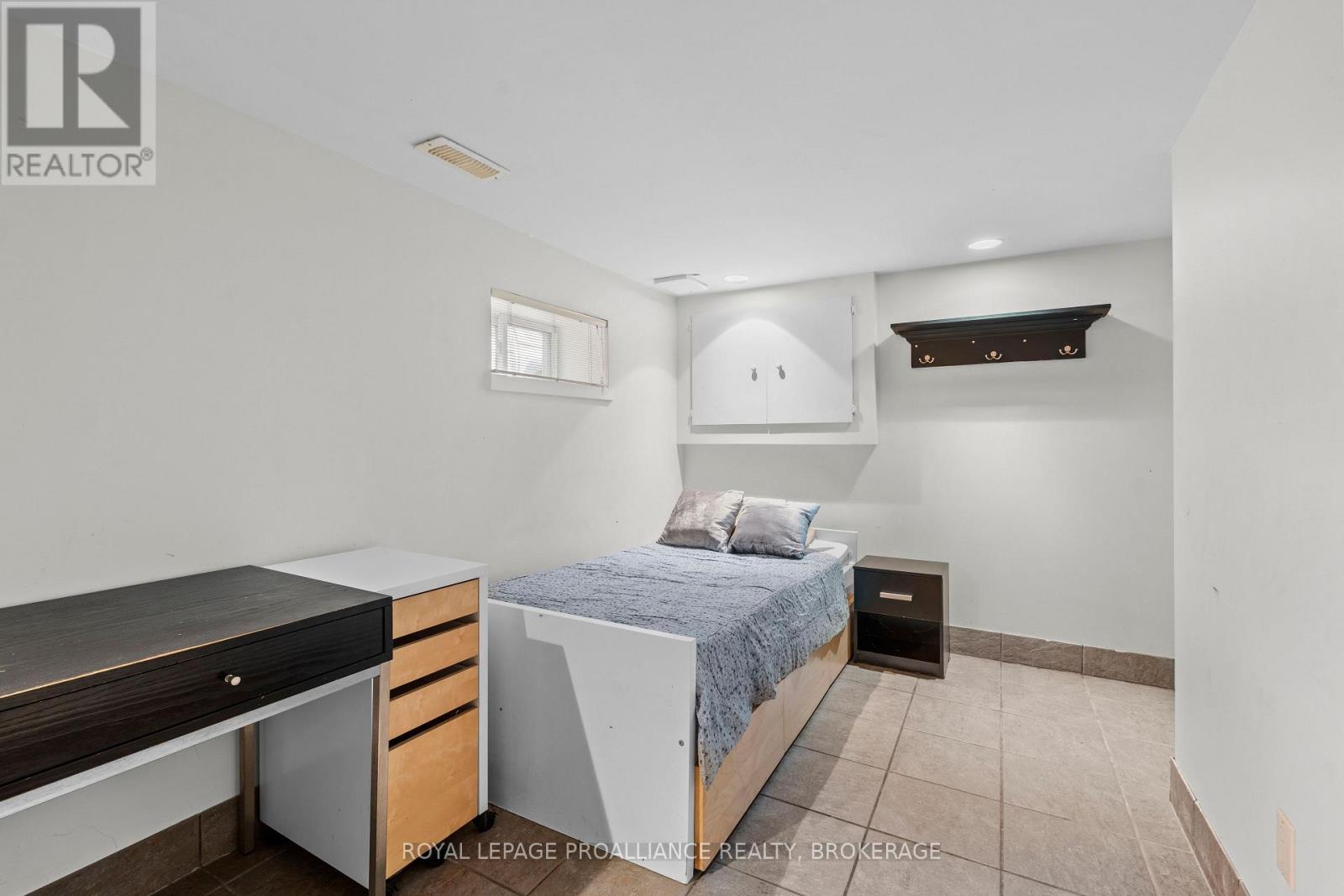 168 Macdonnell Street, Kingston (Central City East), Ontario  K7L 4B8 - Photo 31 - X12615044