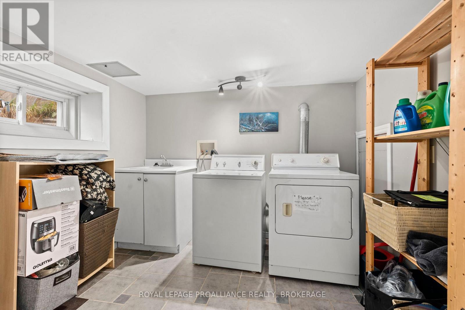 168 Macdonnell Street, Kingston (Central City East), Ontario  K7L 4B8 - Photo 33 - X12615044