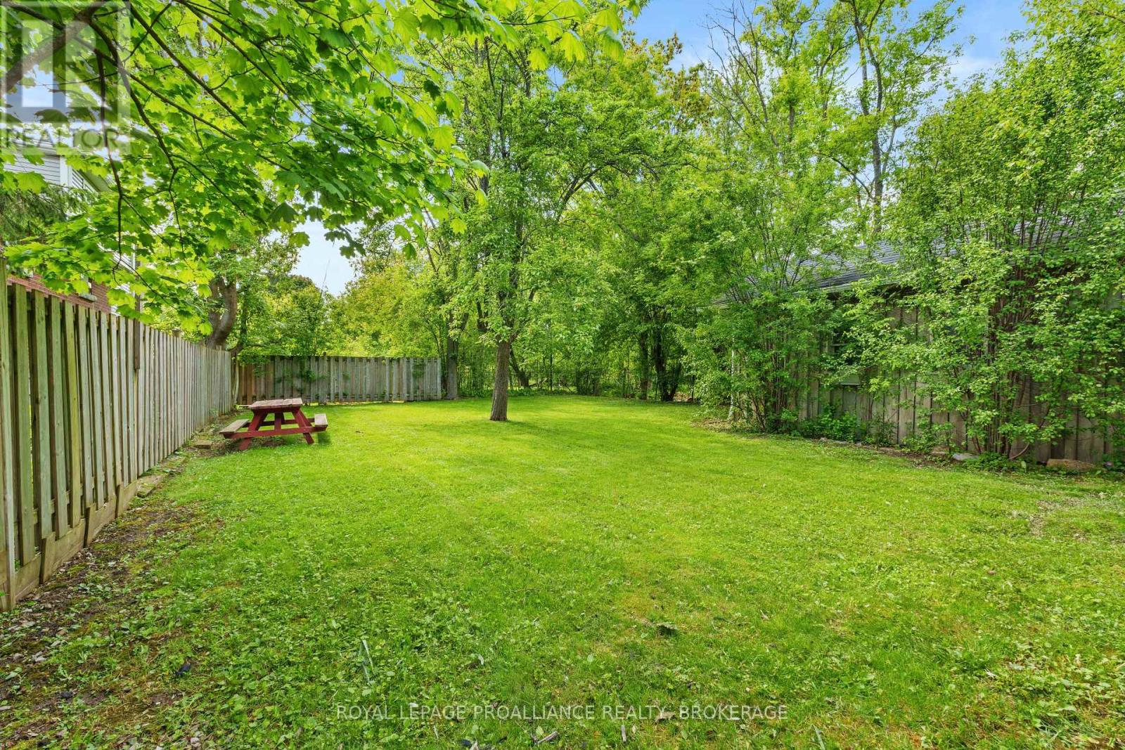 168 Macdonnell Street, Kingston (Central City East), Ontario  K7L 4B8 - Photo 4 - X12615044