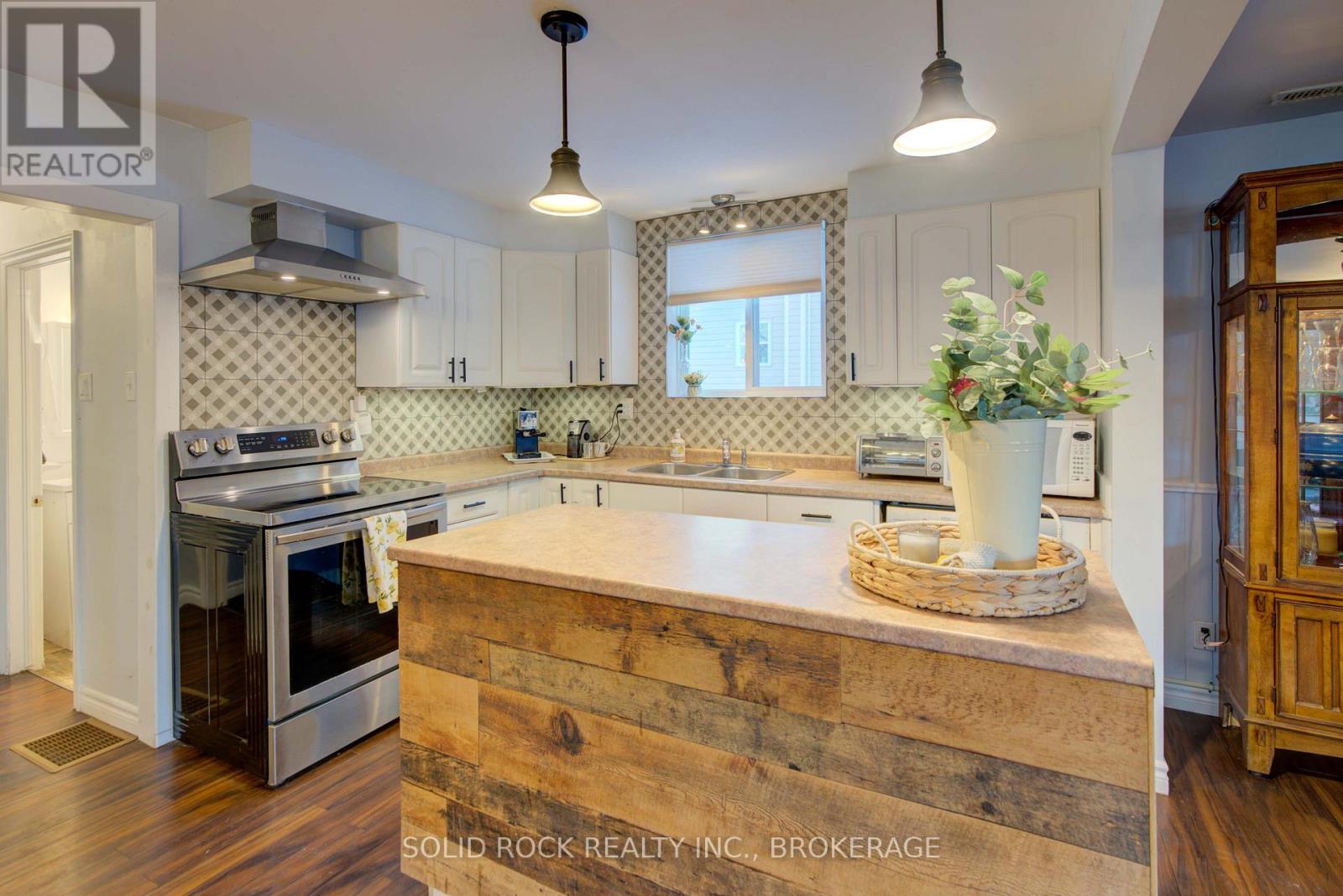 20 Maccauley Street, Kingston (Rideau), Ontario  K7K 2V5 - Photo 10 - X12615052