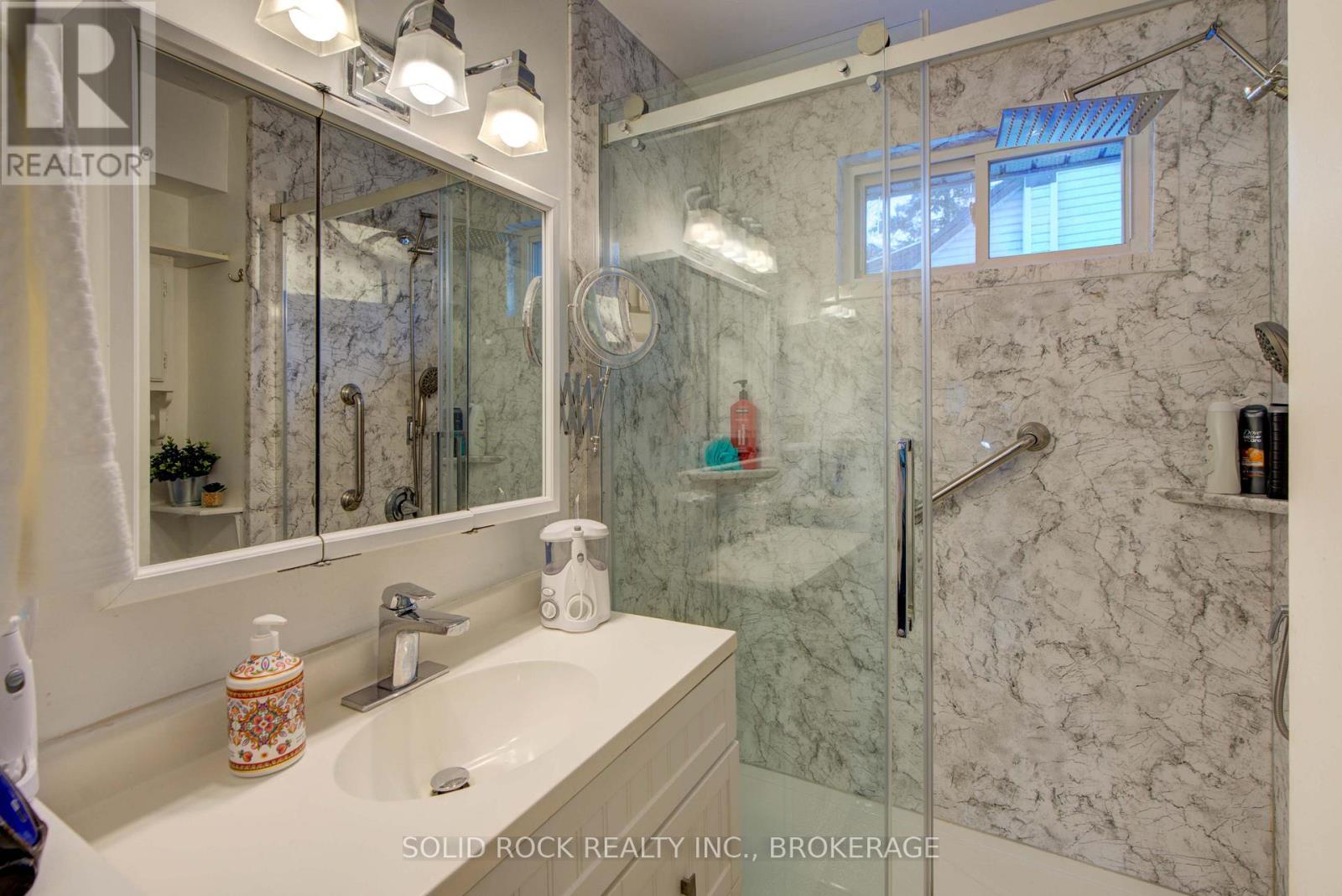 20 Maccauley Street, Kingston (Rideau), Ontario  K7K 2V5 - Photo 17 - X12615052