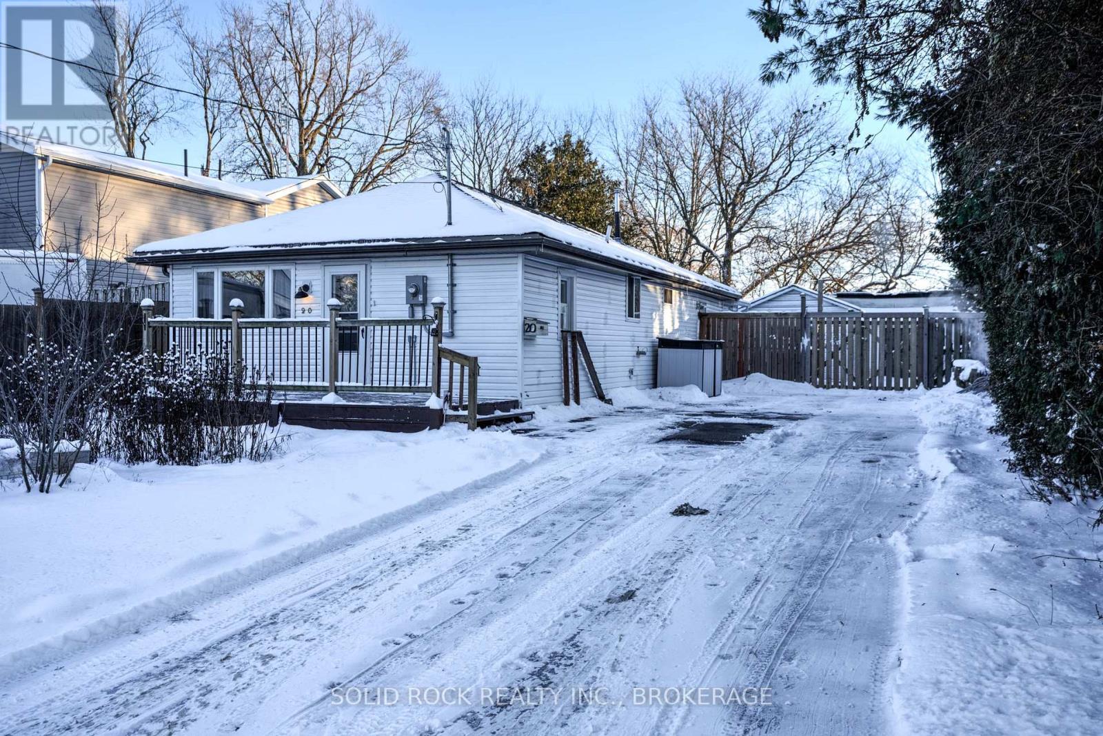 20 Maccauley Street, Kingston (Rideau), Ontario  K7K 2V5 - Photo 2 - X12615052