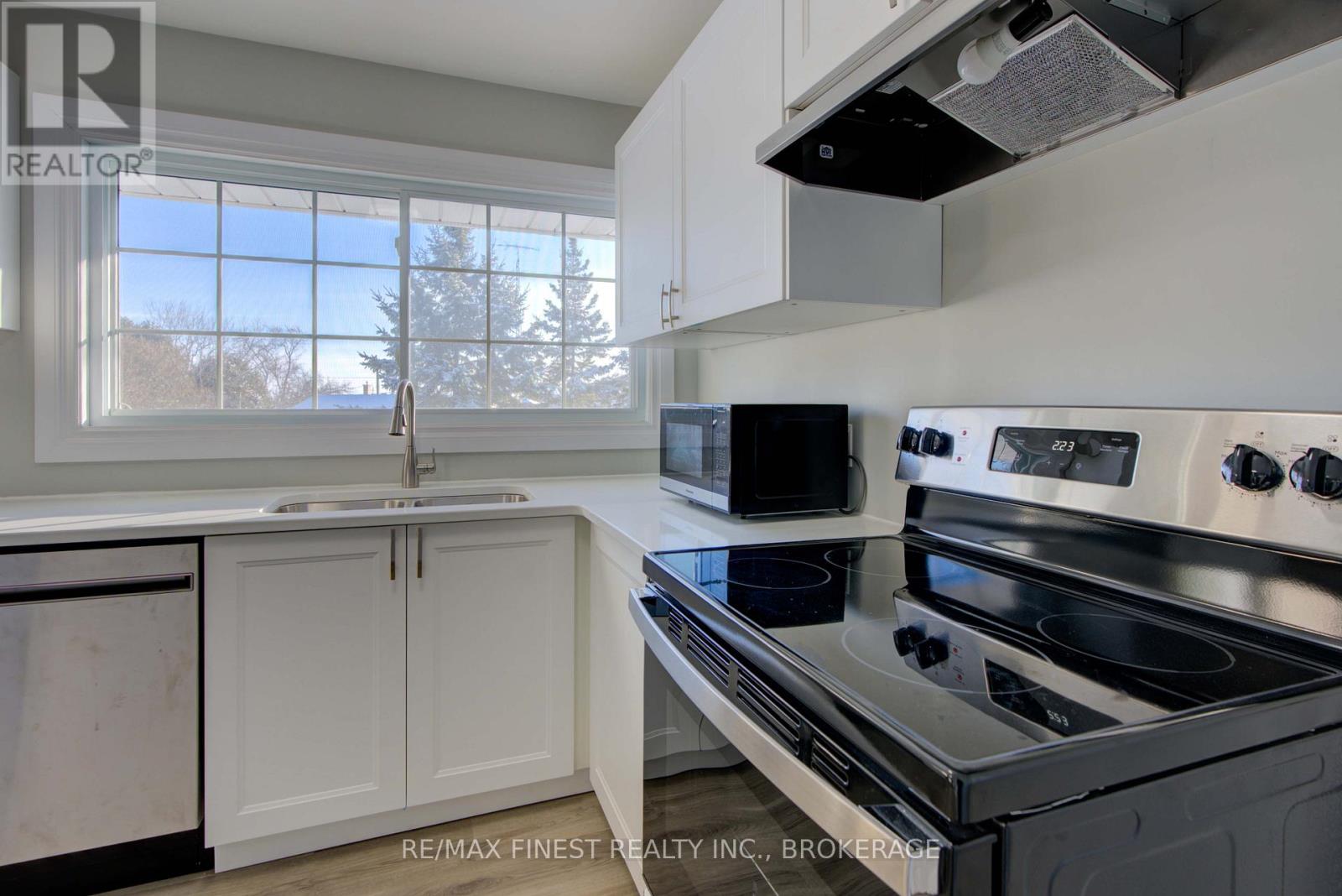 241 Lakeview Road, Loyalist, Ontario  K0H 1G0 - Photo 12 - X12615150