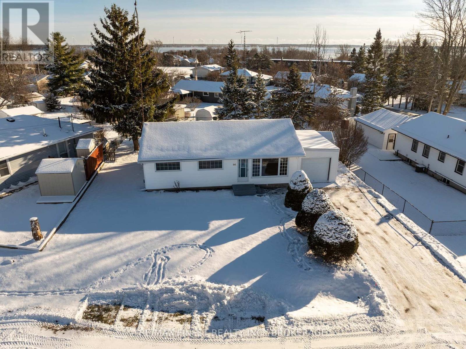 241 Lakeview Road, Loyalist, Ontario  K0H 1G0 - Photo 29 - X12615150