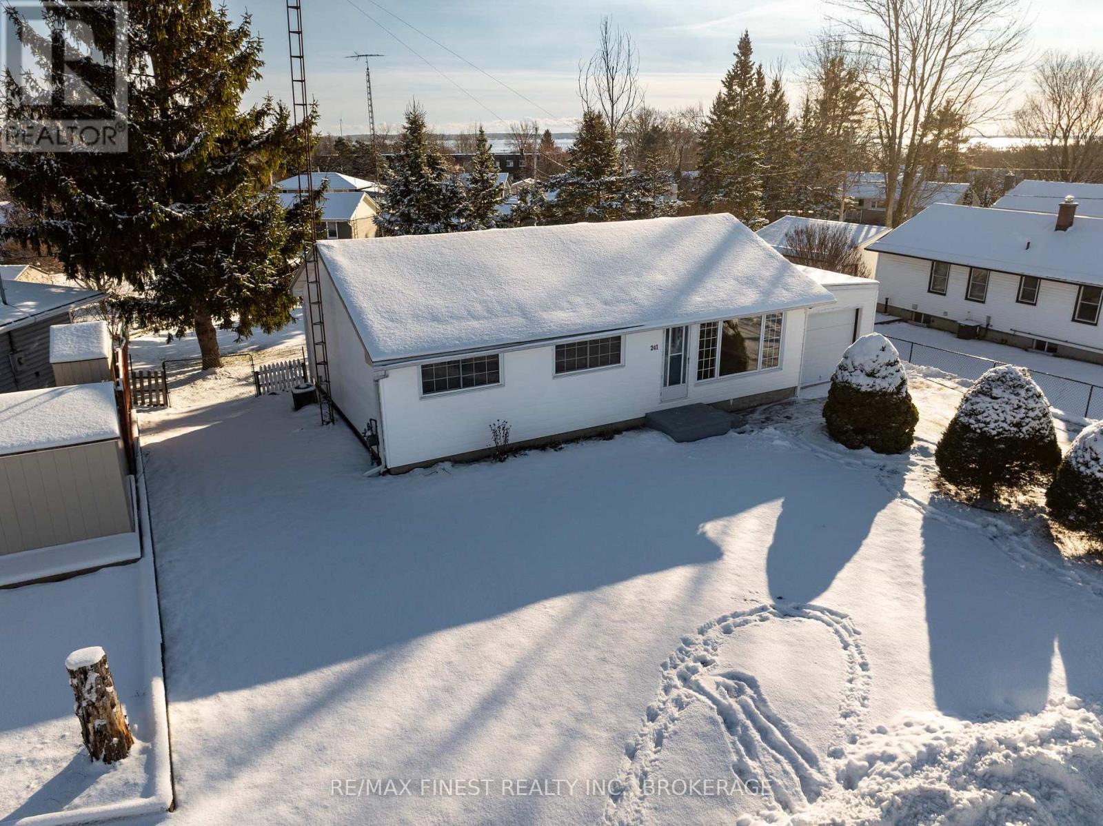 241 Lakeview Road, Loyalist, Ontario  K0H 1G0 - Photo 34 - X12615150