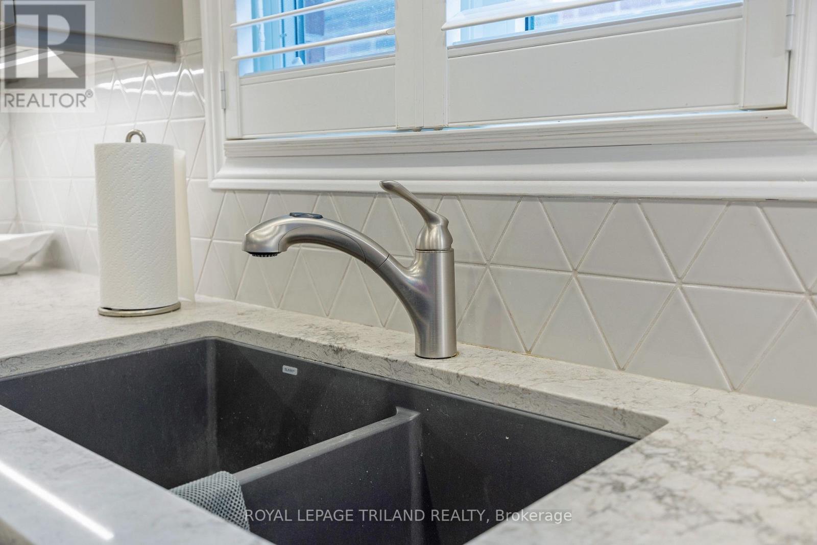 7 - 1617 Shore Road, London South, Ontario N6K 5C3 - Photo 12 - X12615120