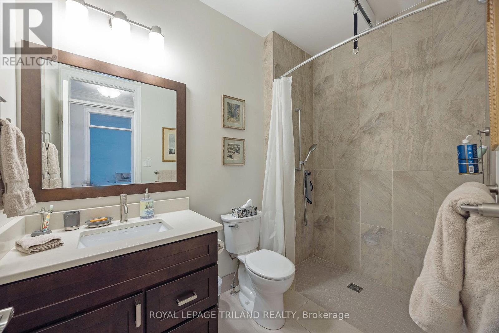 7 - 1617 Shore Road, London South, Ontario N6K 5C3 - Photo 25 - X12615120