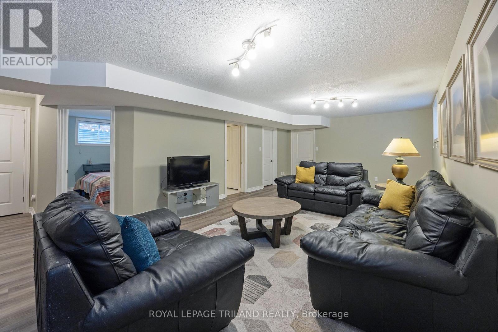 7 - 1617 Shore Road, London South, Ontario N6K 5C3 - Photo 28 - X12615120