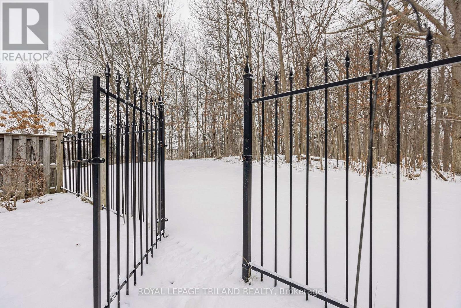 7 - 1617 Shore Road, London South, Ontario N6K 5C3 - Photo 36 - X12615120