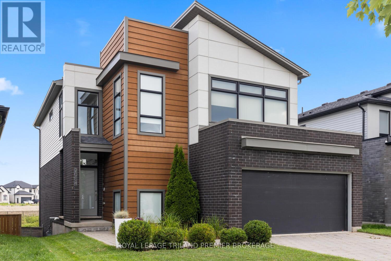 2054 Wateroak Drive, London North, Ontario  N6G 5B4 - Photo 1 - X12615124