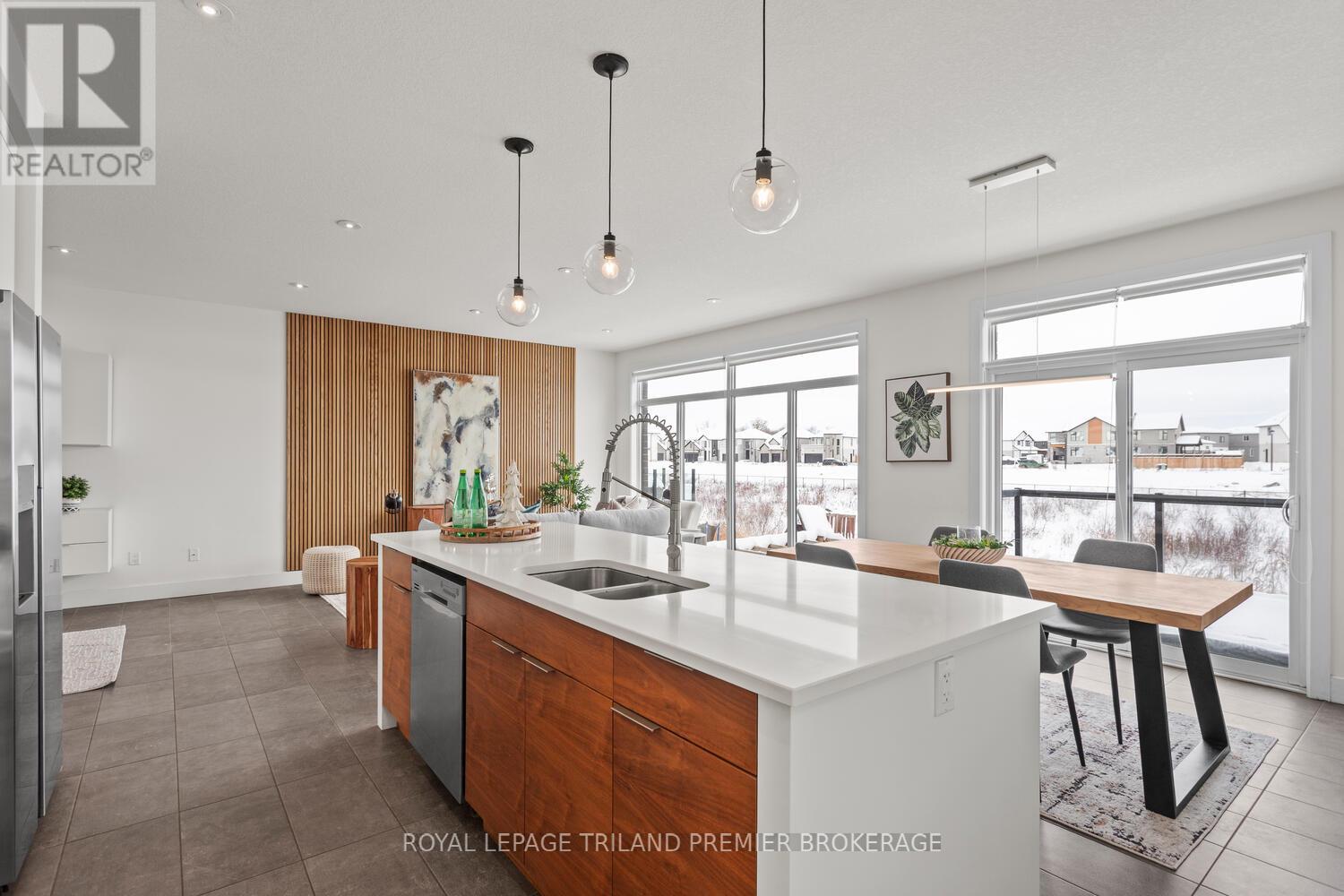 2054 Wateroak Drive, London North, Ontario  N6G 5B4 - Photo 13 - X12615124