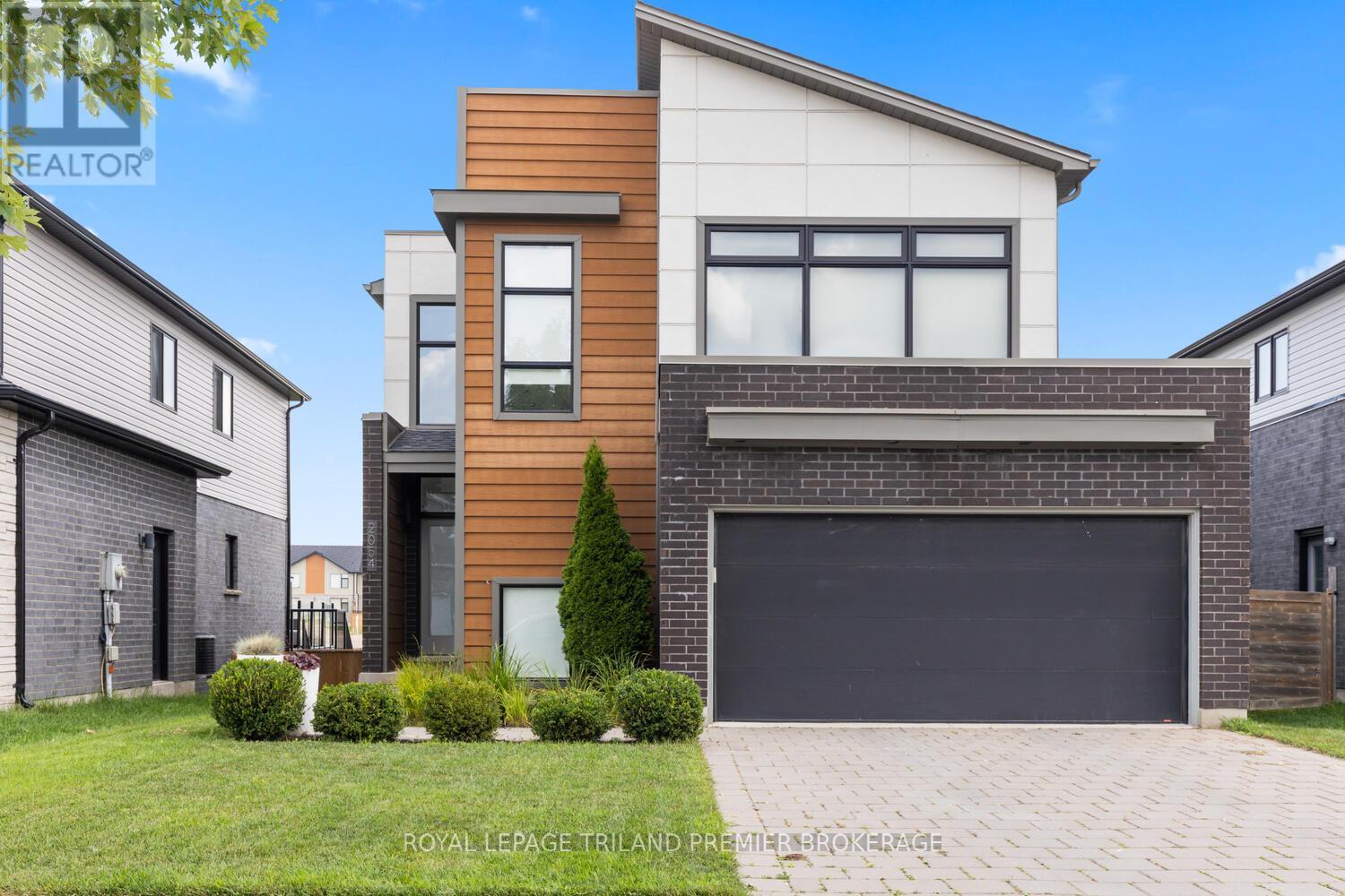 2054 Wateroak Drive, London North, Ontario  N6G 5B4 - Photo 2 - X12615124