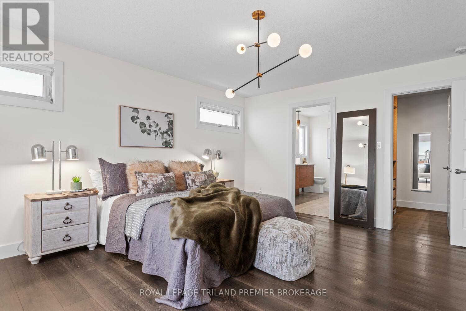 2054 Wateroak Drive, London North, Ontario  N6G 5B4 - Photo 23 - X12615124