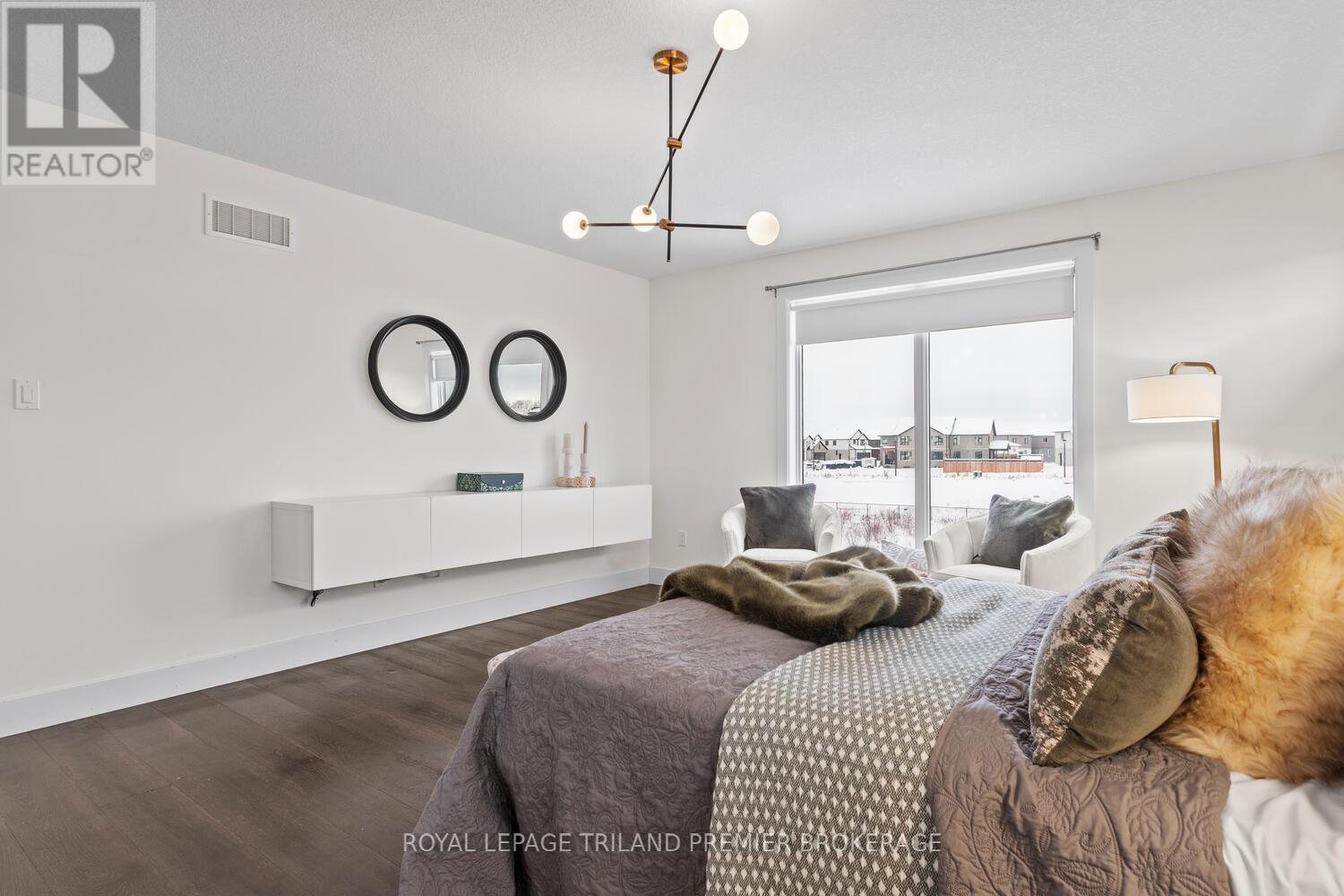 2054 Wateroak Drive, London North, Ontario  N6G 5B4 - Photo 24 - X12615124