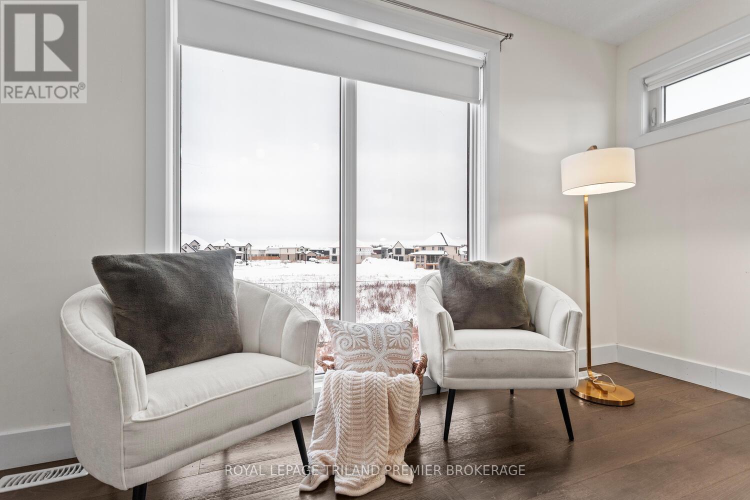 2054 Wateroak Drive, London North, Ontario  N6G 5B4 - Photo 25 - X12615124