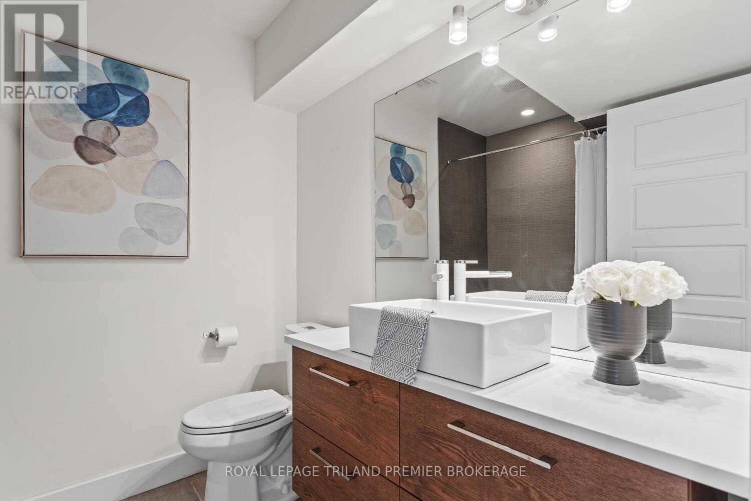 2054 Wateroak Drive, London North, Ontario  N6G 5B4 - Photo 39 - X12615124