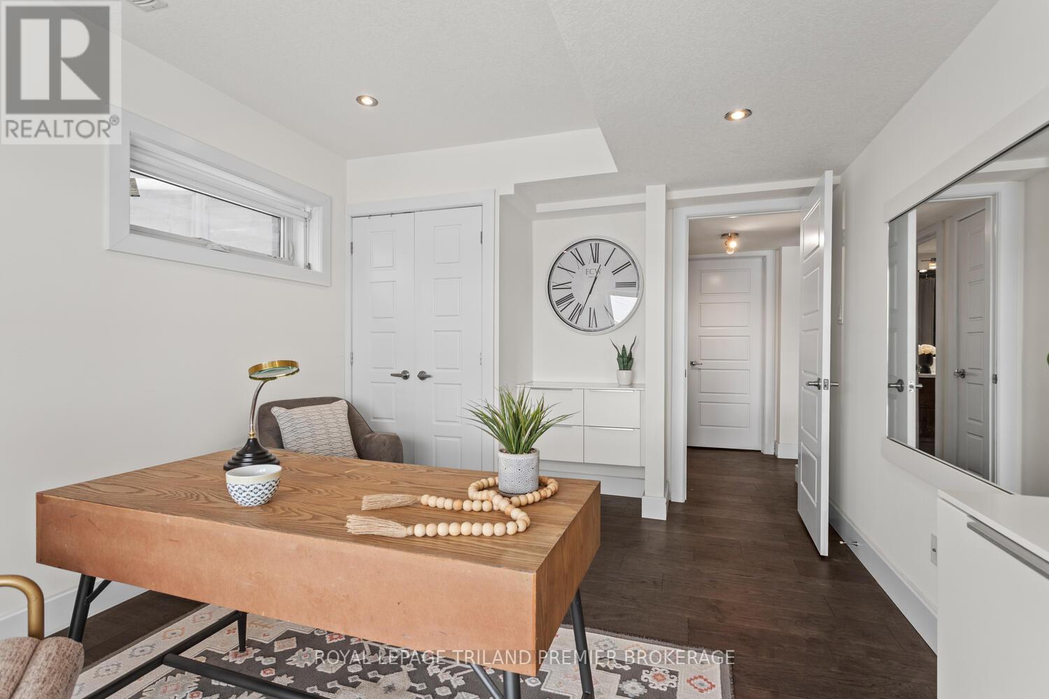 2054 Wateroak Drive, London North, Ontario  N6G 5B4 - Photo 40 - X12615124