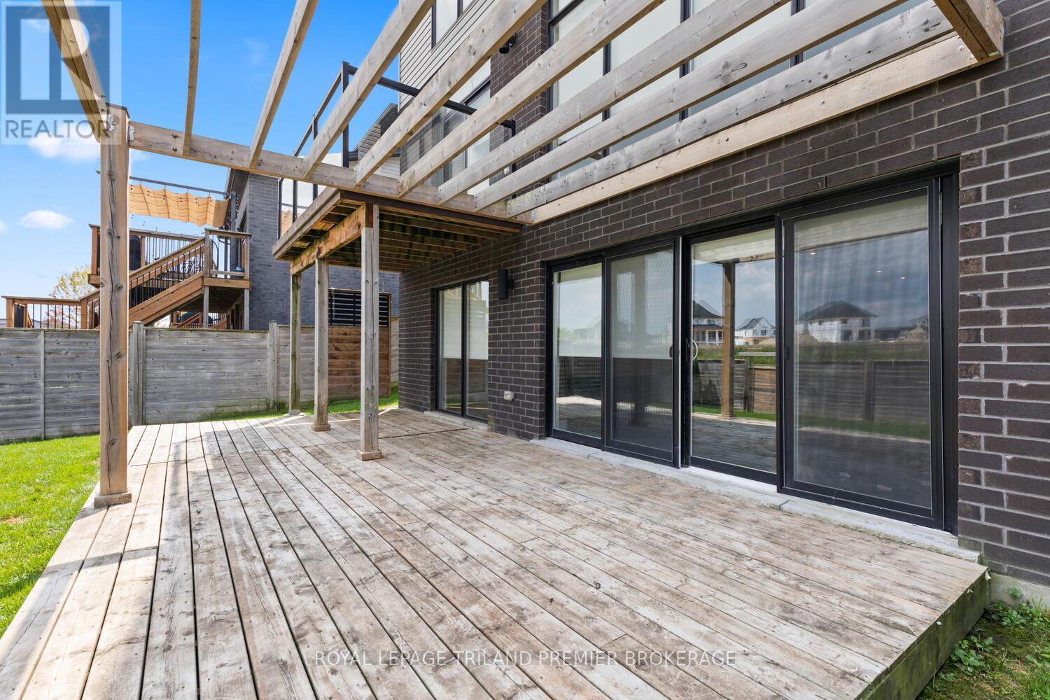 2054 Wateroak Drive, London North, Ontario  N6G 5B4 - Photo 47 - X12615124