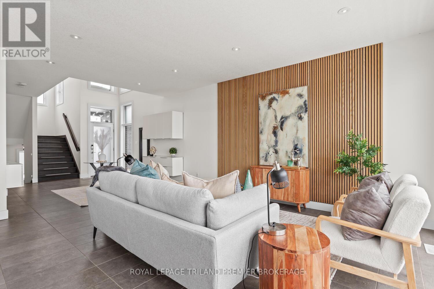 2054 Wateroak Drive, London North, Ontario  N6G 5B4 - Photo 7 - X12615124