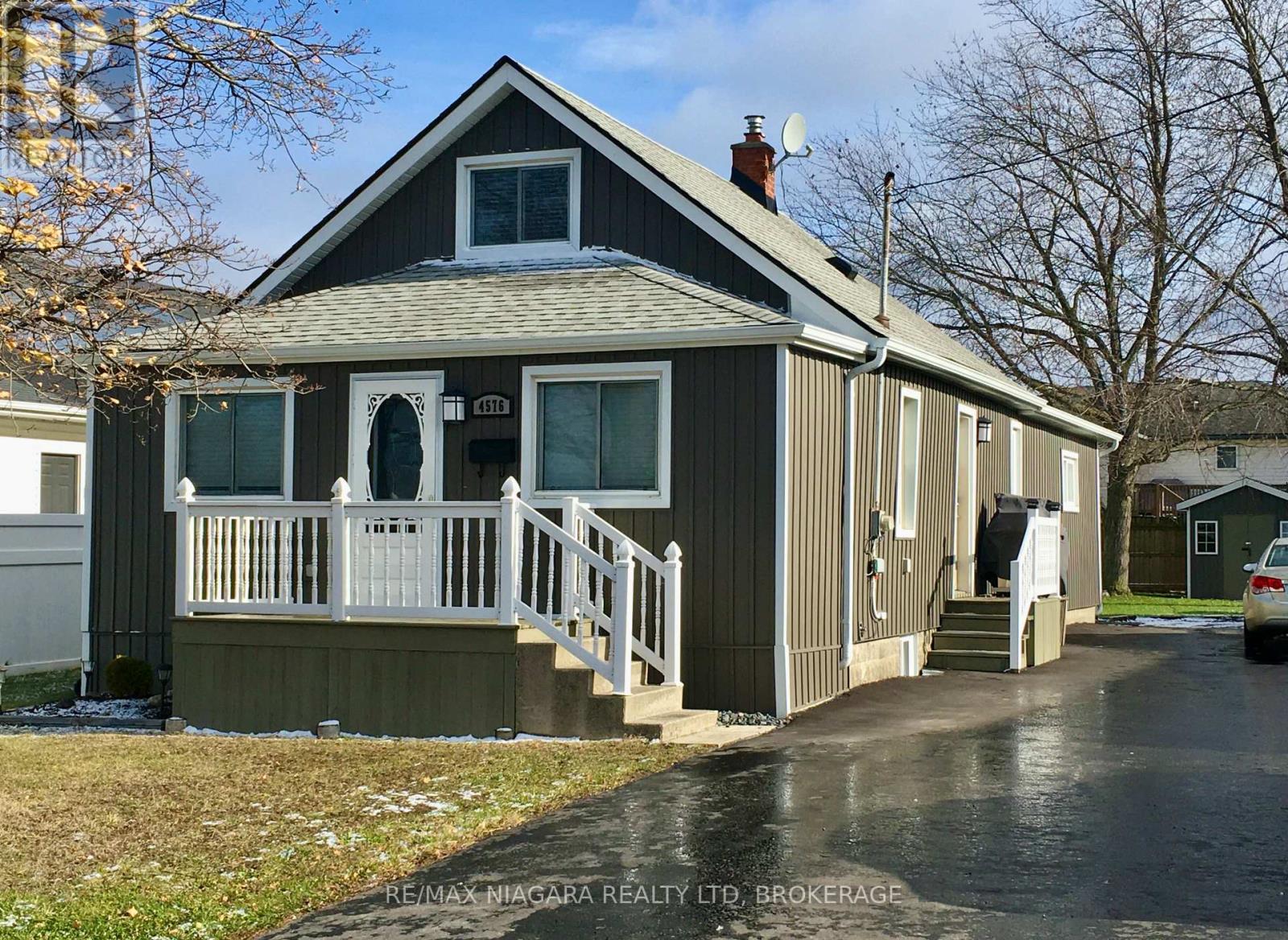 4576 Kalar Road, Niagara Falls, Ontario L2H 1S9 - Photo 39 - X12603454