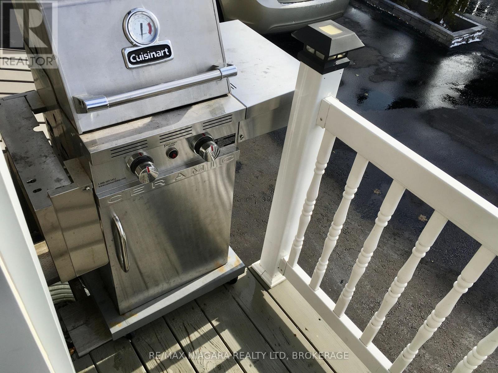 4576 Kalar Road, Niagara Falls, Ontario L2H 1S9 - Photo 14 - X12603454