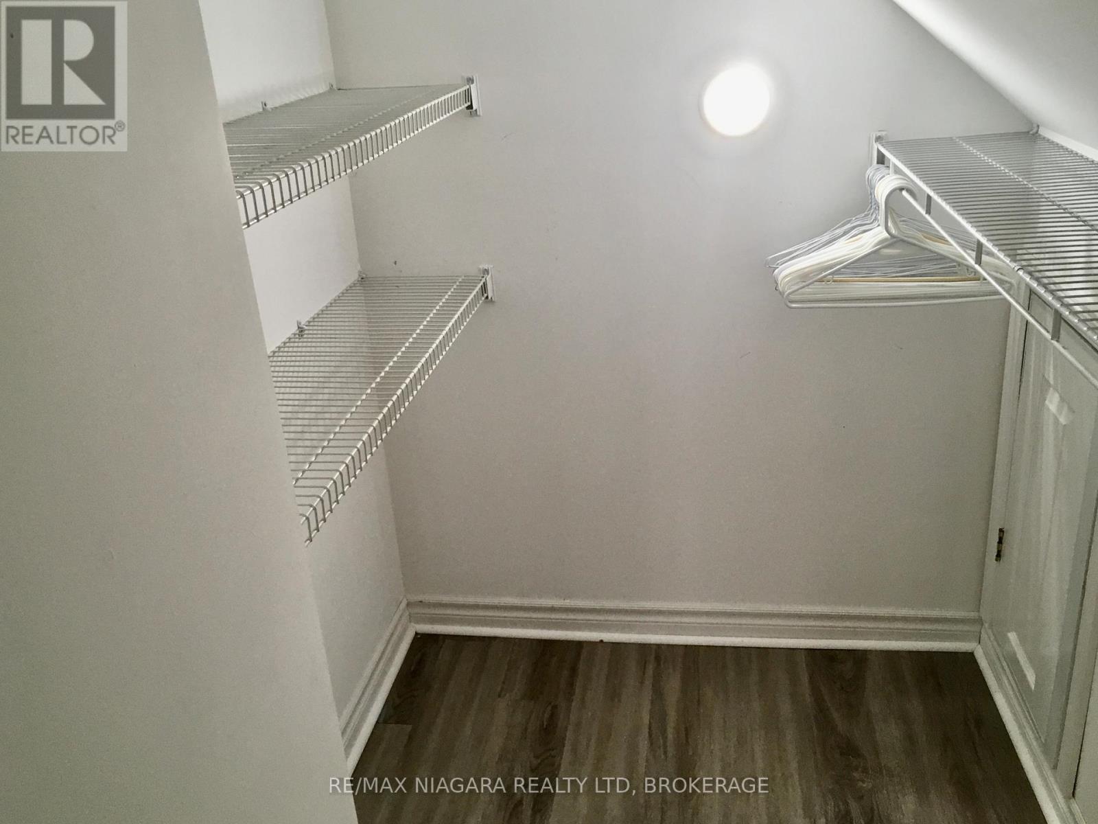 4576 Kalar Road, Niagara Falls, Ontario L2H 1S9 - Photo 37 - X12603454