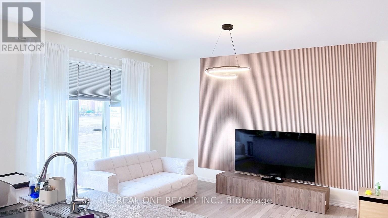 3478 Vernon Powell Drive, Oakville, Ontario  L6H 0X8 - Photo 2 - W12563450