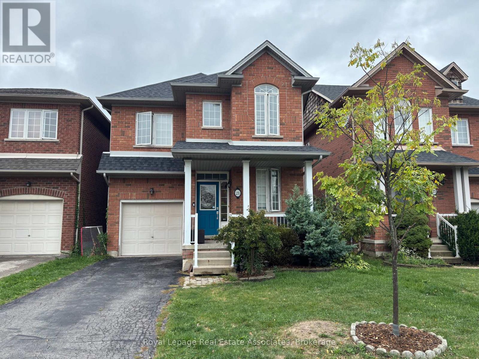 21 RIDGEGATE PLACE, Hamilton, Ontario