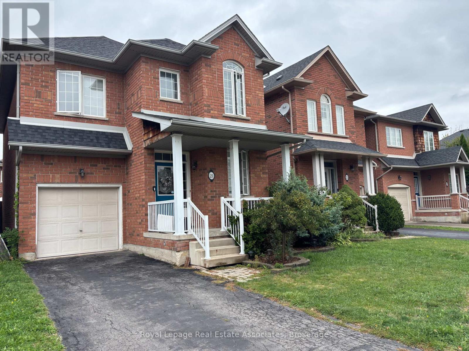 21 Ridgegate Place, Hamilton, Ontario  L8E 6C7 - Photo 2 - X12614936