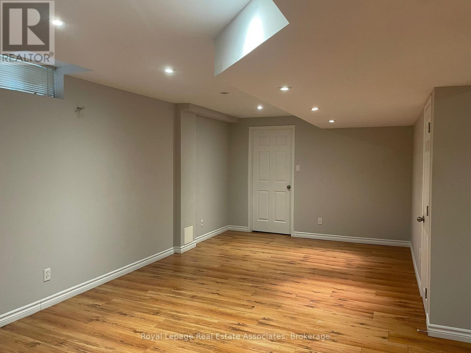 21 Ridgegate Place, Hamilton, Ontario  L8E 6C7 - Photo 28 - X12614936