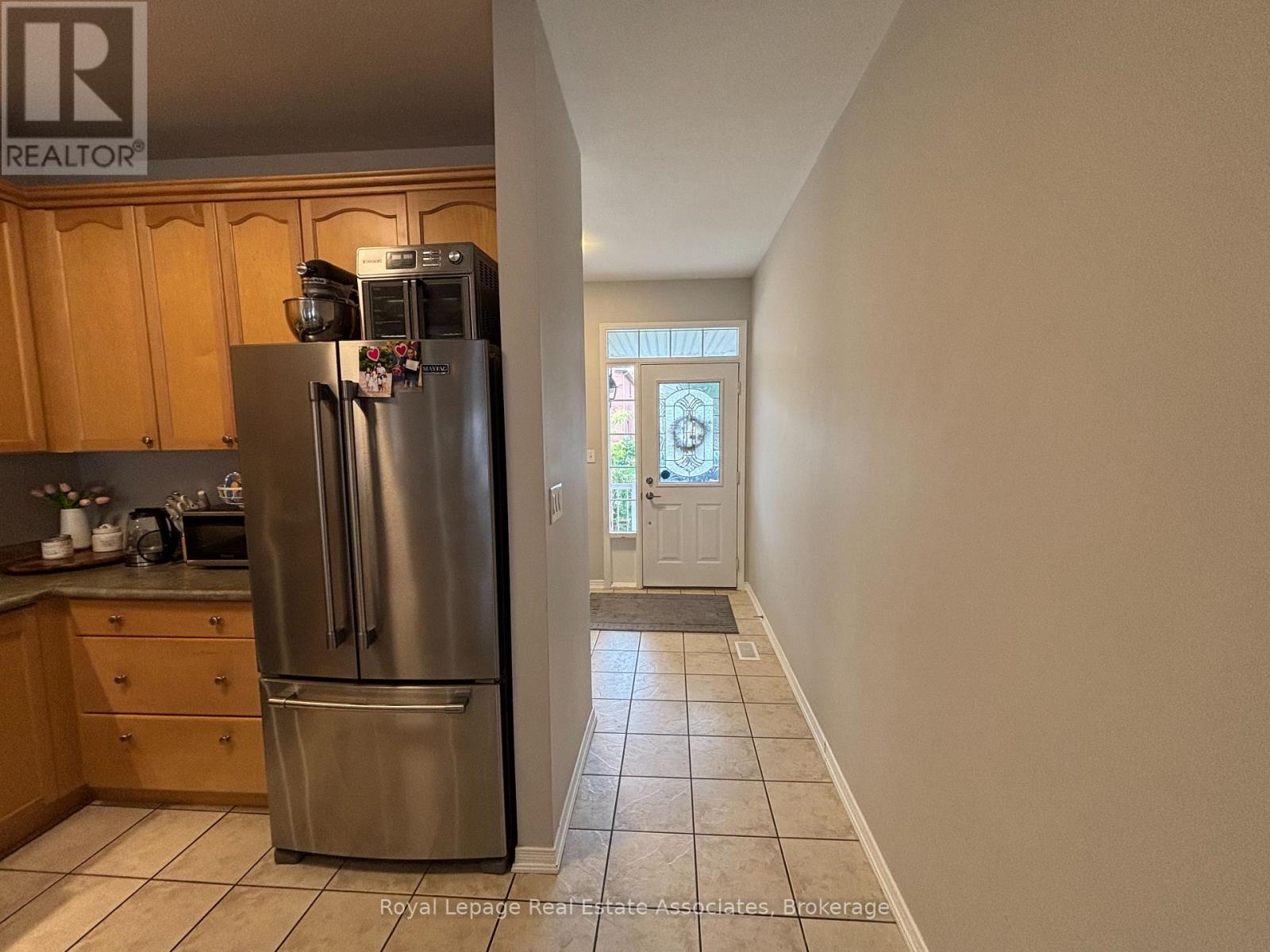 21 Ridgegate Place, Hamilton, Ontario  L8E 6C7 - Photo 6 - X12614936