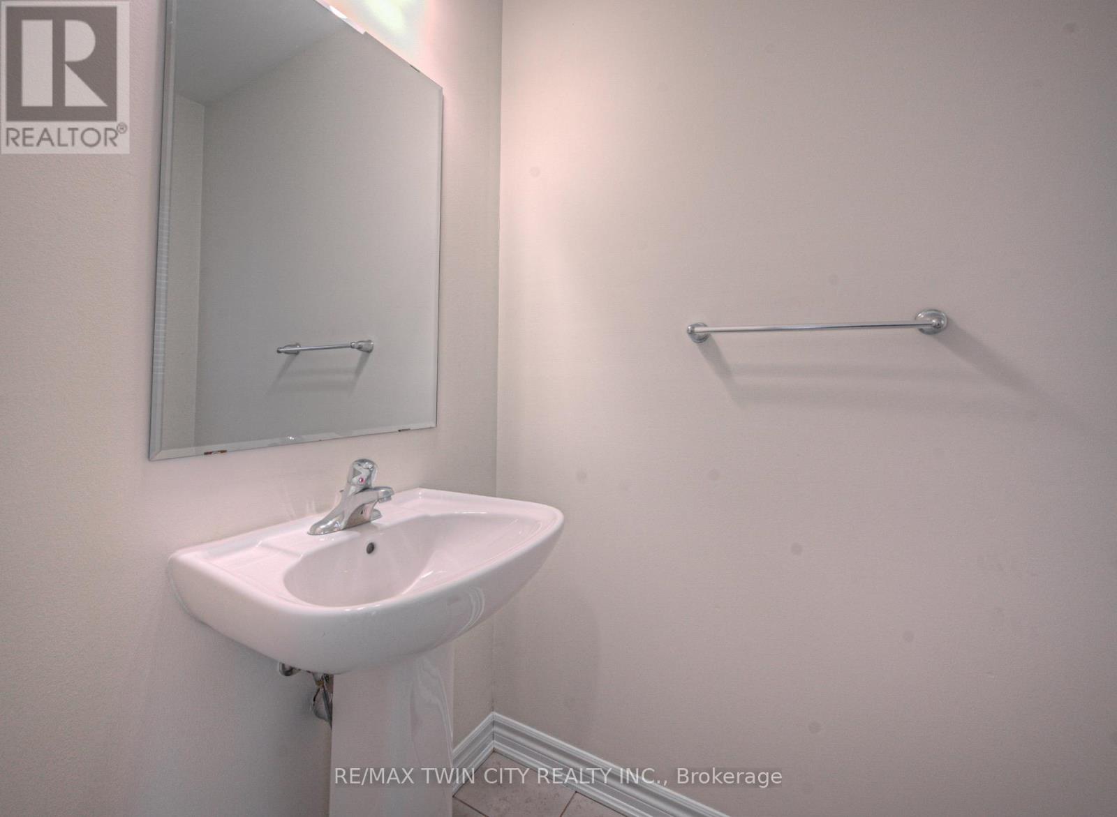 32 - 19 Ridge Road, Cambridge, Ontario  N3E 0C7 - Photo 8 - X12614958