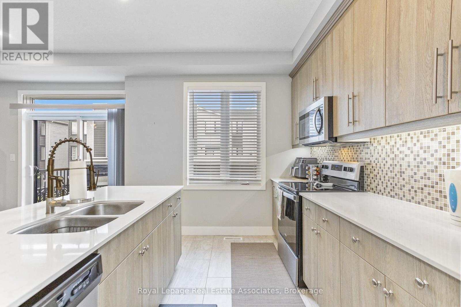 16 - 177 Edgevalley Road, London East, Ontario N5V 0C5 - Photo 17 - X12614960