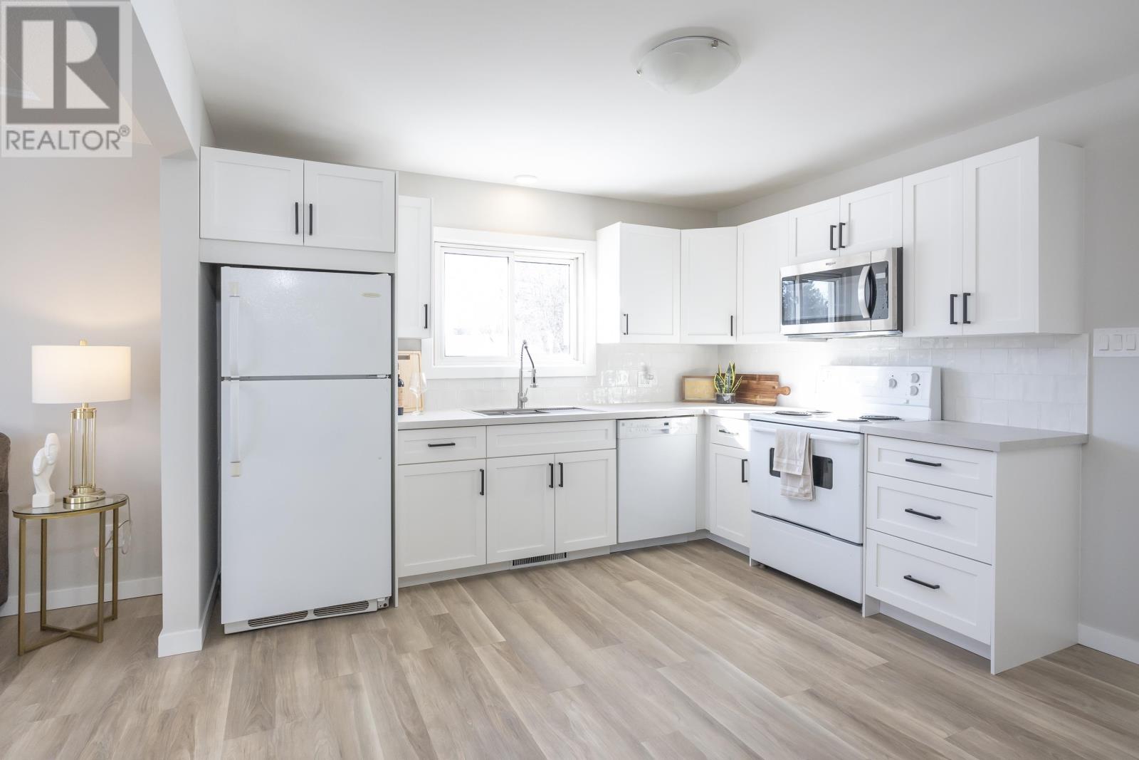 158 Carl Ave, Thunder Bay, Ontario  P7B 4Z5 - Photo 8 - TB253610