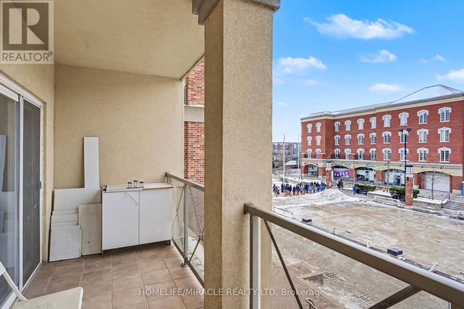 204 - 150 Colborne Street, Brantford, Ontario  N3T 2G6 - Photo 3 - X12514872