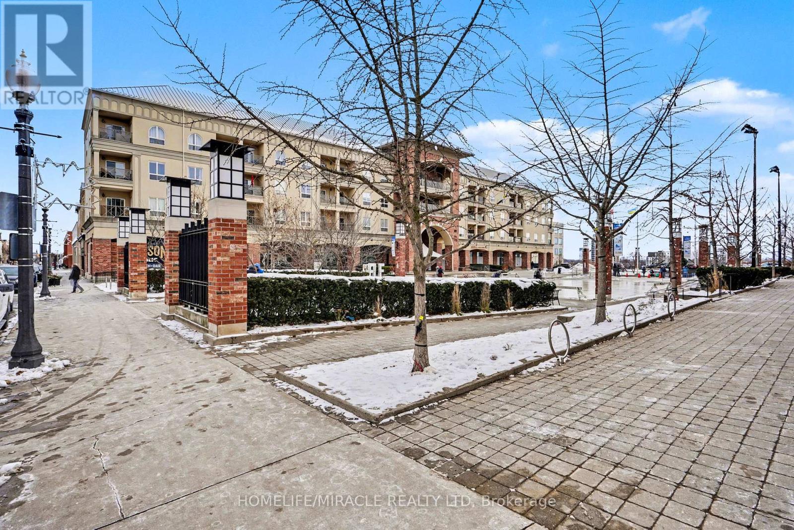 204 - 150 Colborne Street, Brantford, Ontario  N3T 2G6 - Photo 2 - X12514872