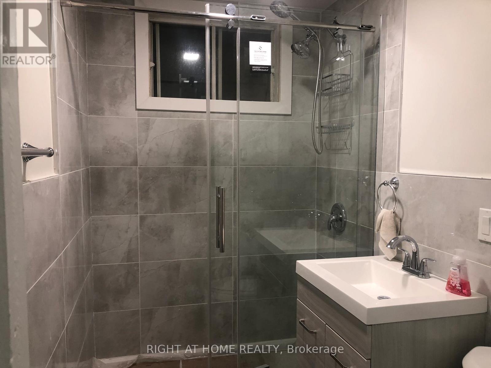 3 - 55 Glendale Avenue S, Ottawa, Ontario  K1S 1W3 - Photo 3 - X12615110