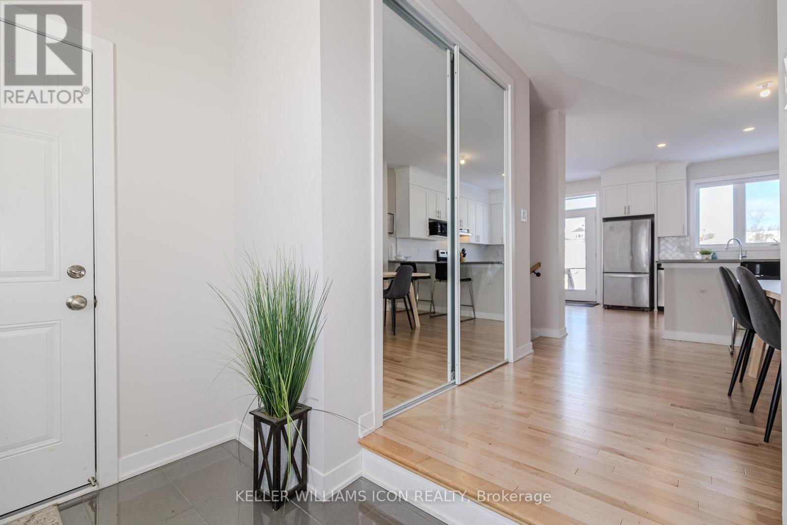 1899 Haiku Street, Ottawa, Ontario K2J 6W8 - Photo 4 - X12615114