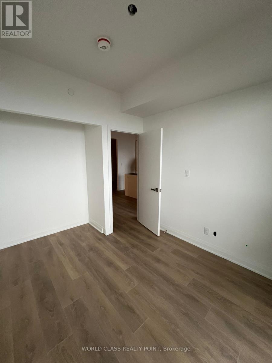 4003 - 4015 The Exchange Street, Mississauga (City Centre), Ontario  L5B 0N9 - Photo 10 - W12613896