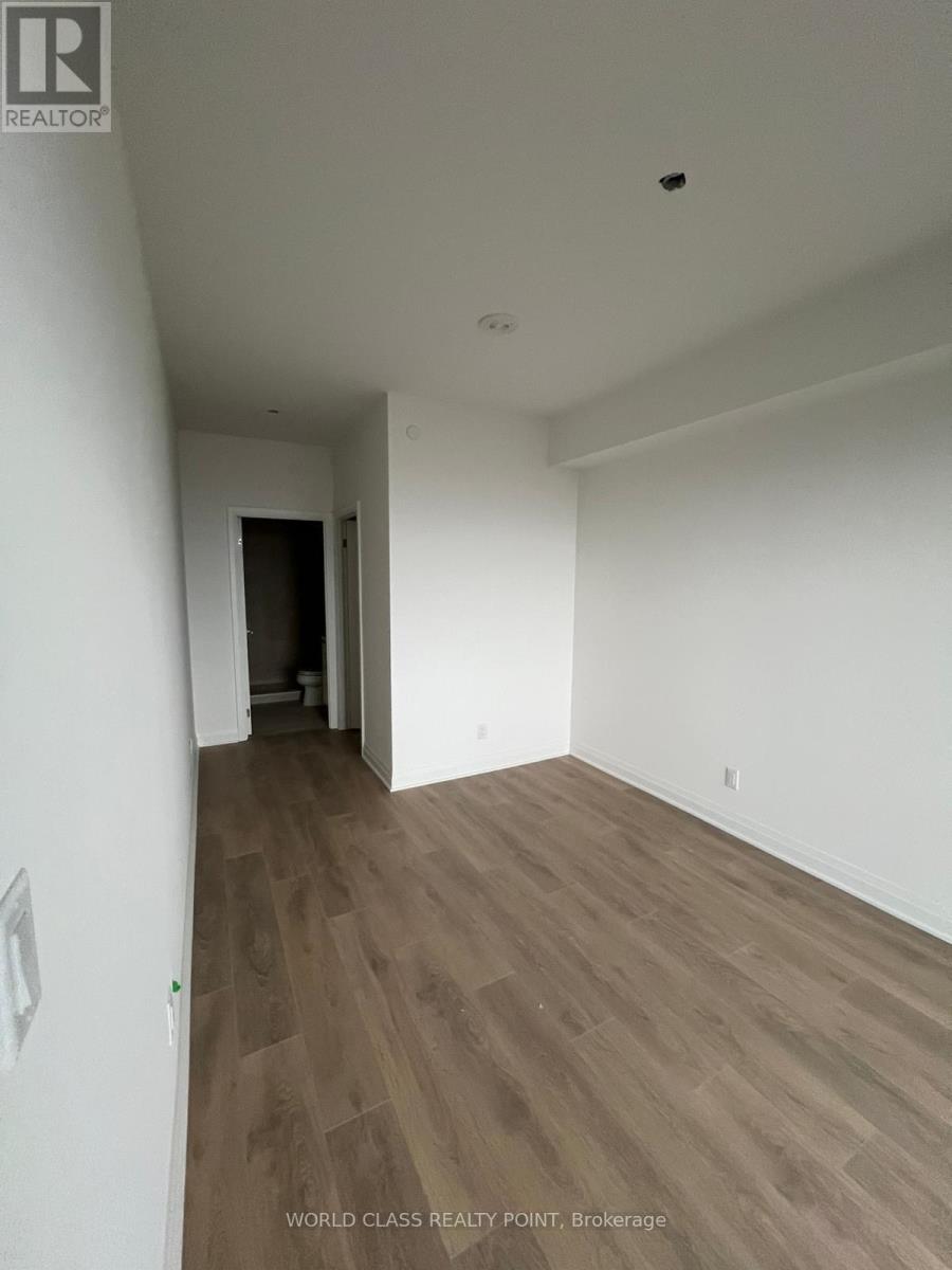 4003 - 4015 The Exchange Street, Mississauga (City Centre), Ontario  L5B 0N9 - Photo 5 - W12613896