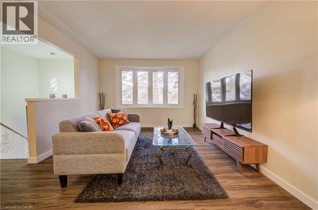 48 Mark Crescent, Cambridge, Ontario N1S 4A3 - Photo 4 - 40790103